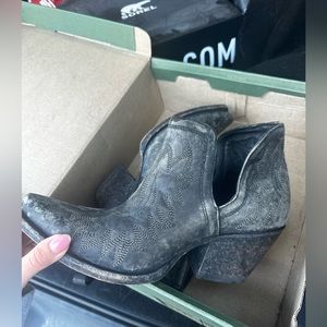 Ariat Black Cowboy Boots